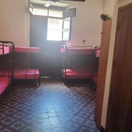 Volcano Hostel León エクステリア 写真