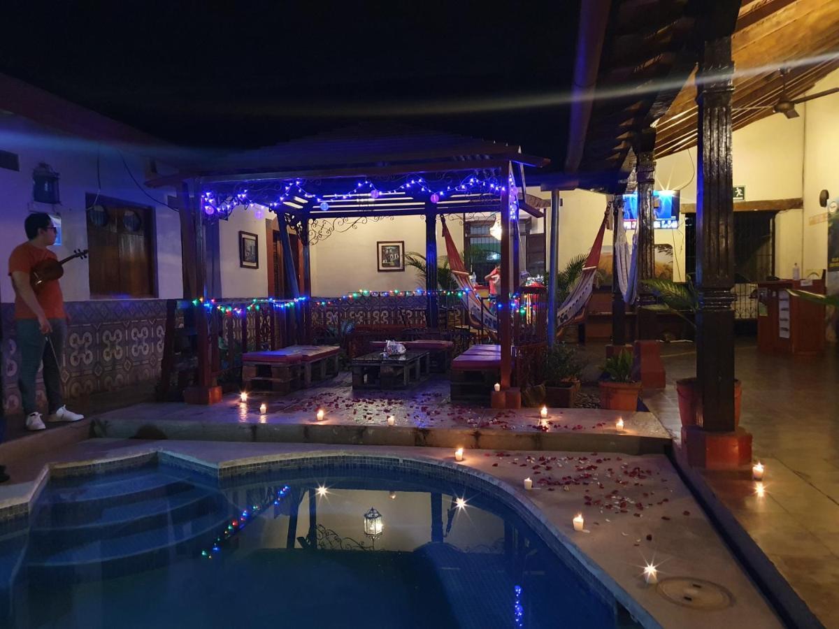 Volcano Hostel León エクステリア 写真