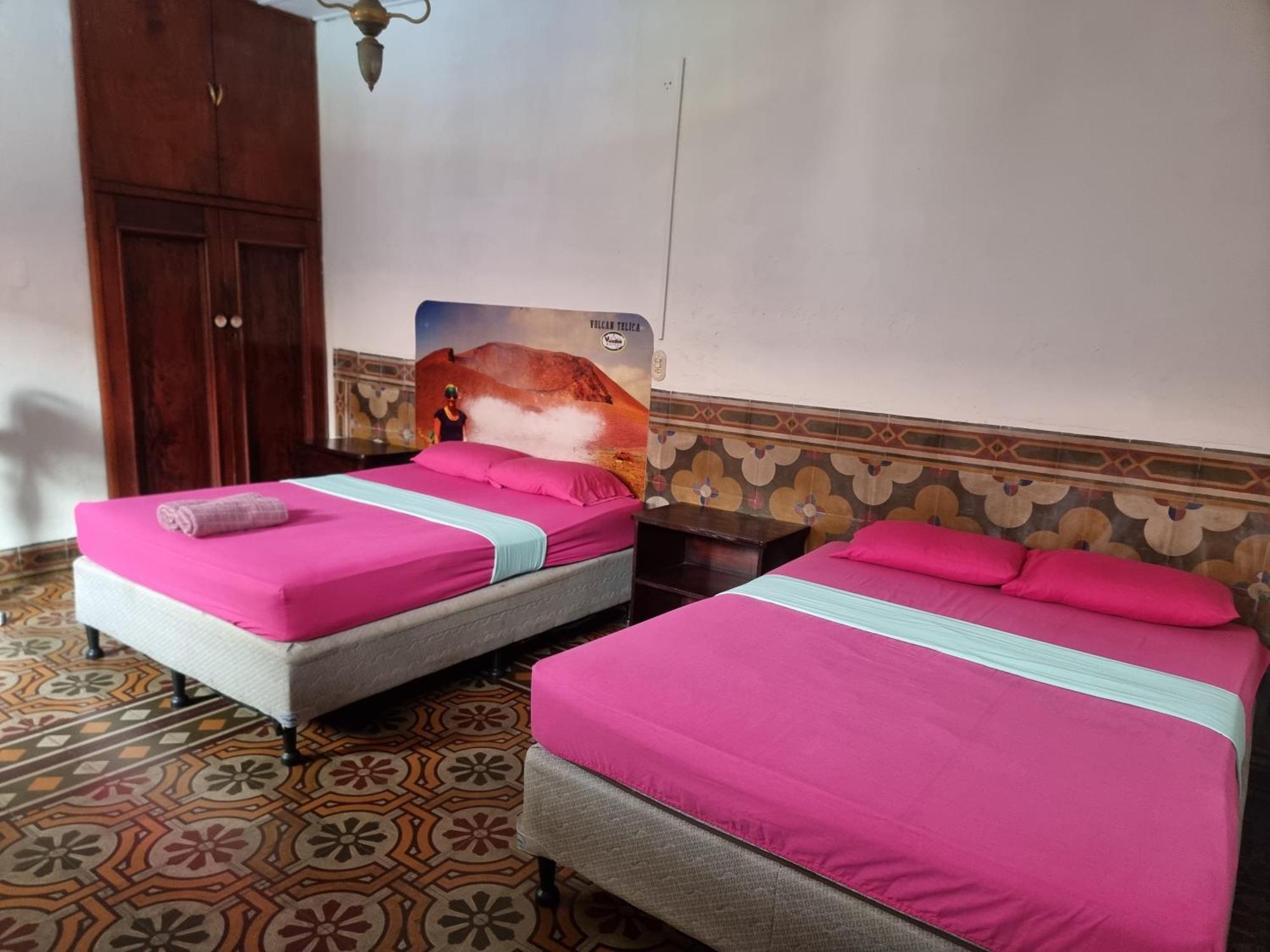 Volcano Hostel León 部屋 写真