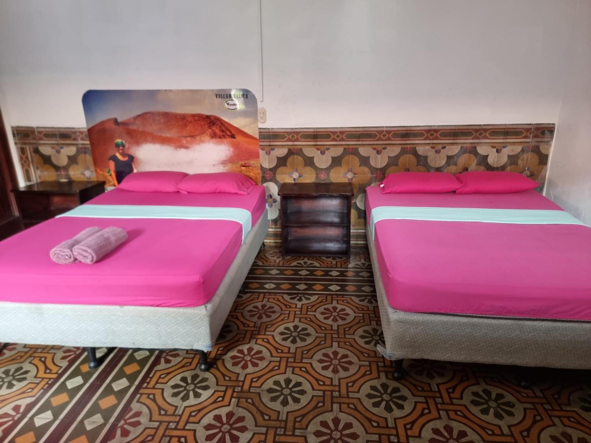 Volcano Hostel León エクステリア 写真